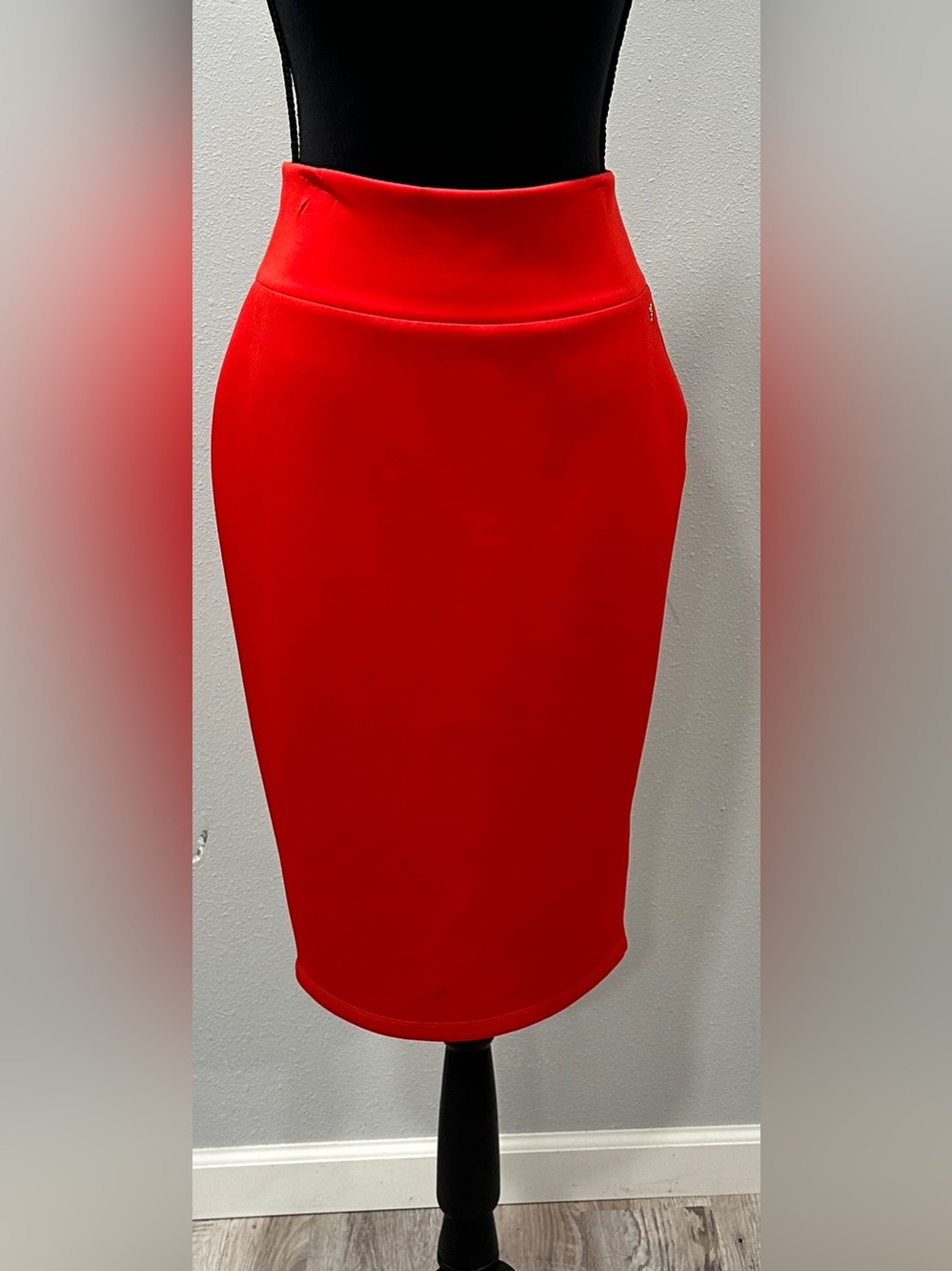 Thalia Sodi - Size M - Red Scuba Knit Pencil Skirt